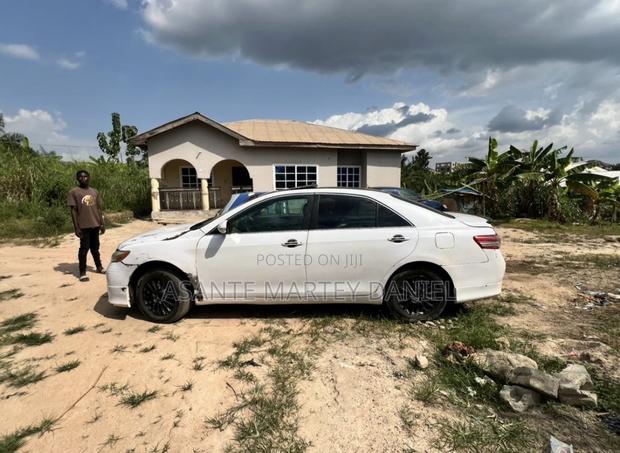 Toyota Camry 2010 White