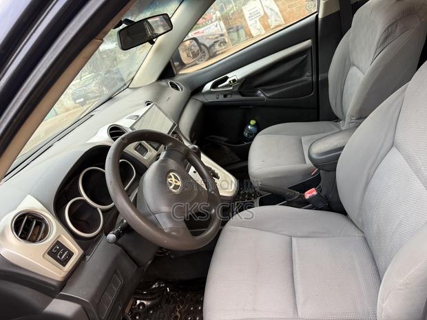 Toyota Matrix 2010 Blue