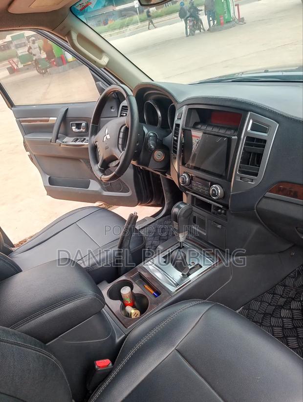 Mitsubishi Pajero 2015 Black