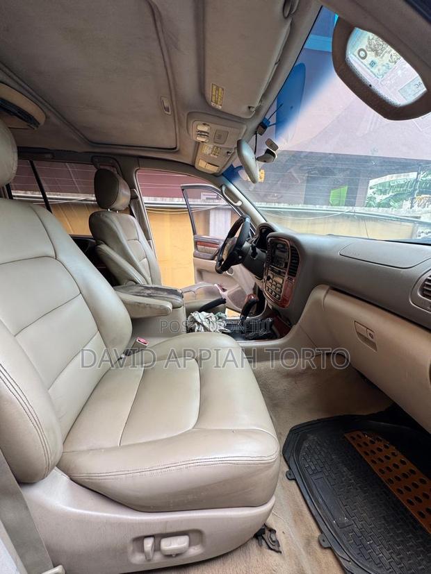Lexus LX 470 AWD 2000 Black
