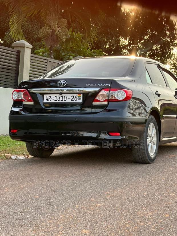 Toyota Corolla LE Special Edition 4dr Sedan (1.8L 4cyl 4A) 2013 Black
