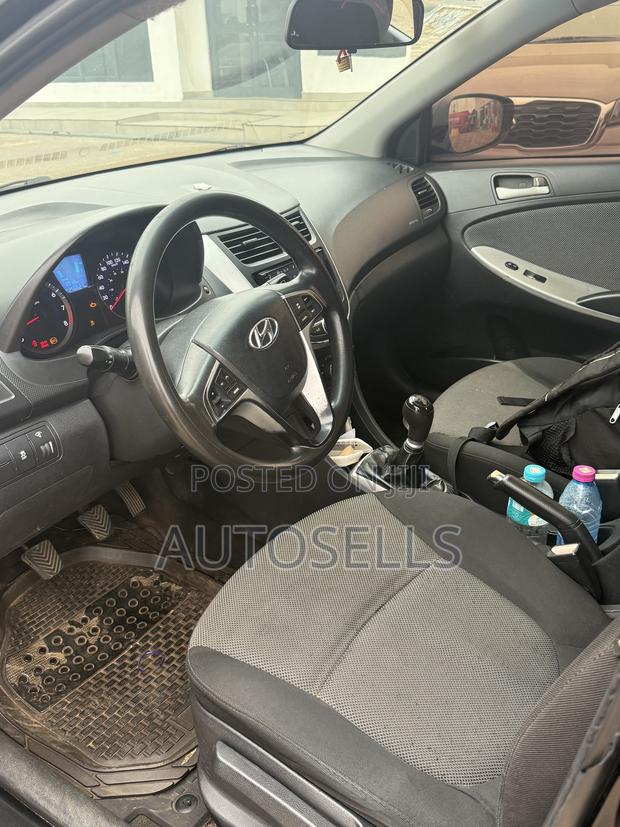 Hyundai Accent GLS 2012 Black