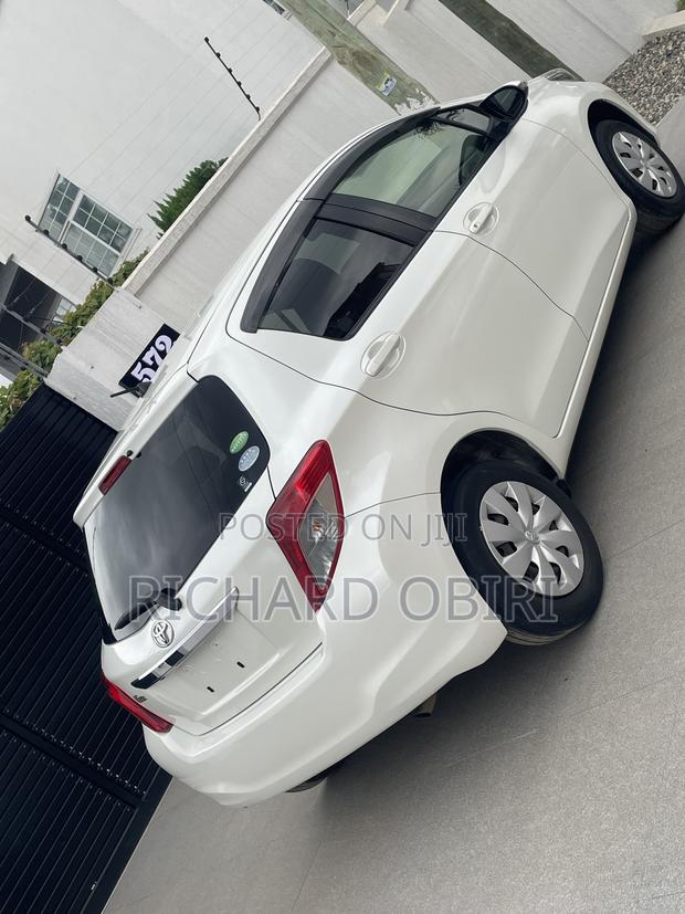 Toyota Vitz 1.3 AWD 3dr 2013 White