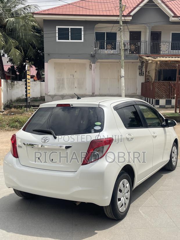 Toyota Vitz 1.3 AWD 3dr 2013 White
