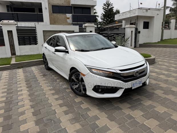 Honda Civic Touring 4dr Sedan (1.5L 4cyl) 2017 White