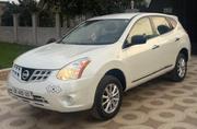 Nissan Rogue 2011 Off white for sale