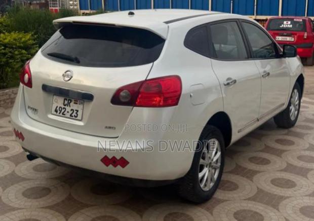 Nissan Rogue 2011 Off white