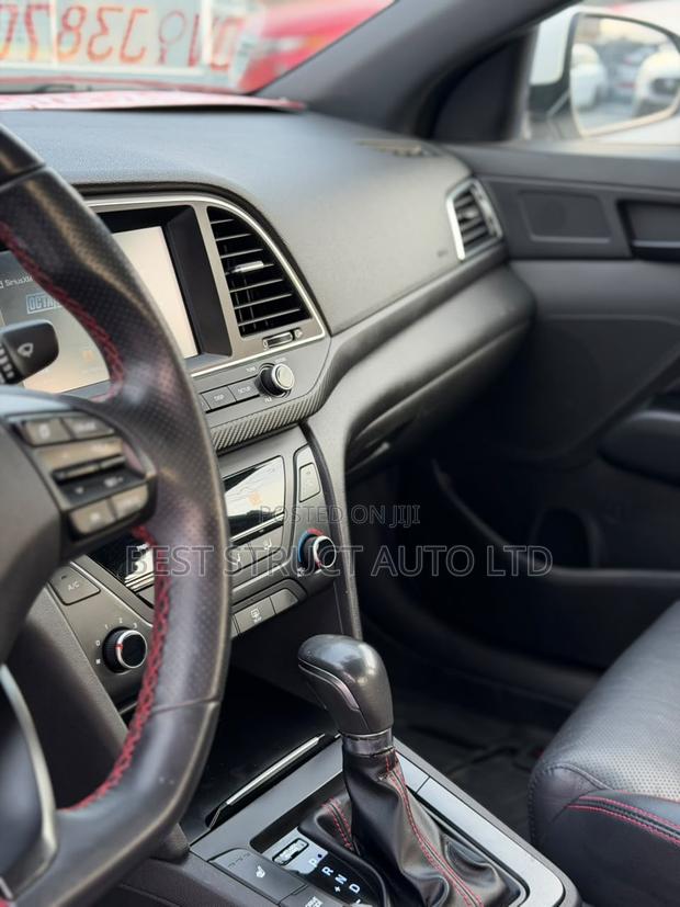 Hyundai Elantra Sport 2018 White