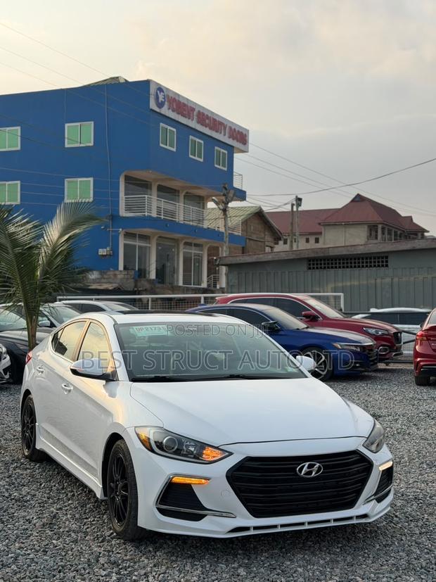 Hyundai Elantra Sport 2018 White