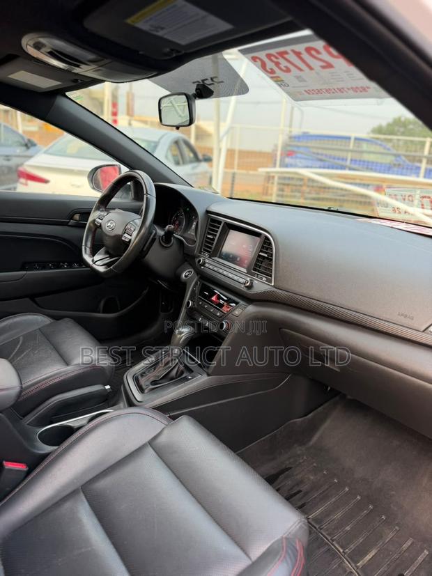 Hyundai Elantra Sport 2018 White