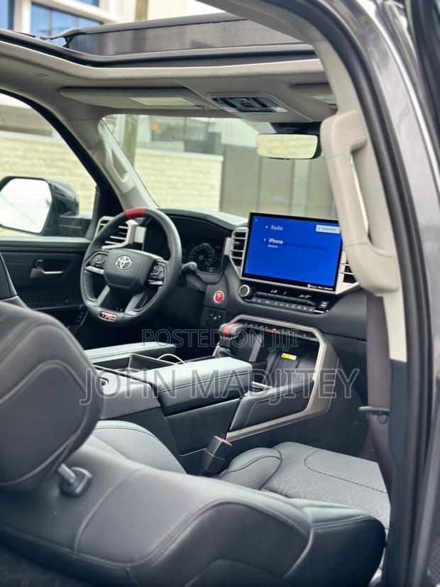 Toyota Tundra Hybrid 2024 Gray