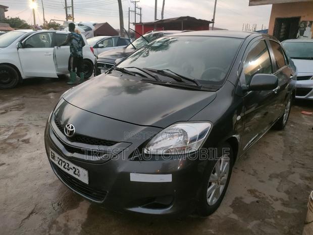 Toyota Belta 2010 Gray