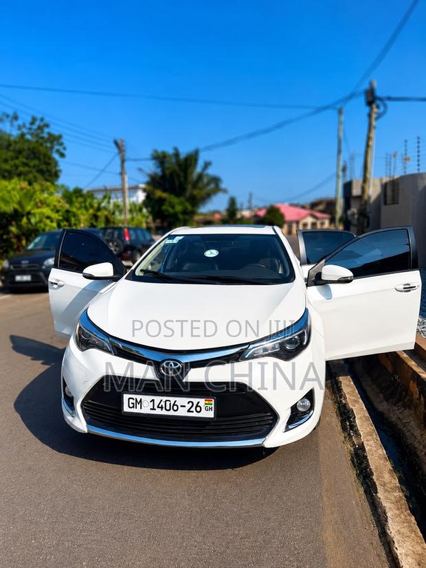 Toyota Corolla 2019 White