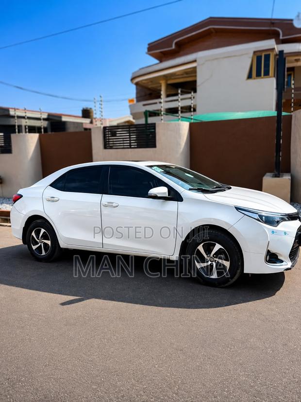 Toyota Corolla 2019 White