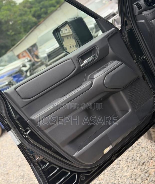 Toyota Land Cruiser Prado 2025 Black