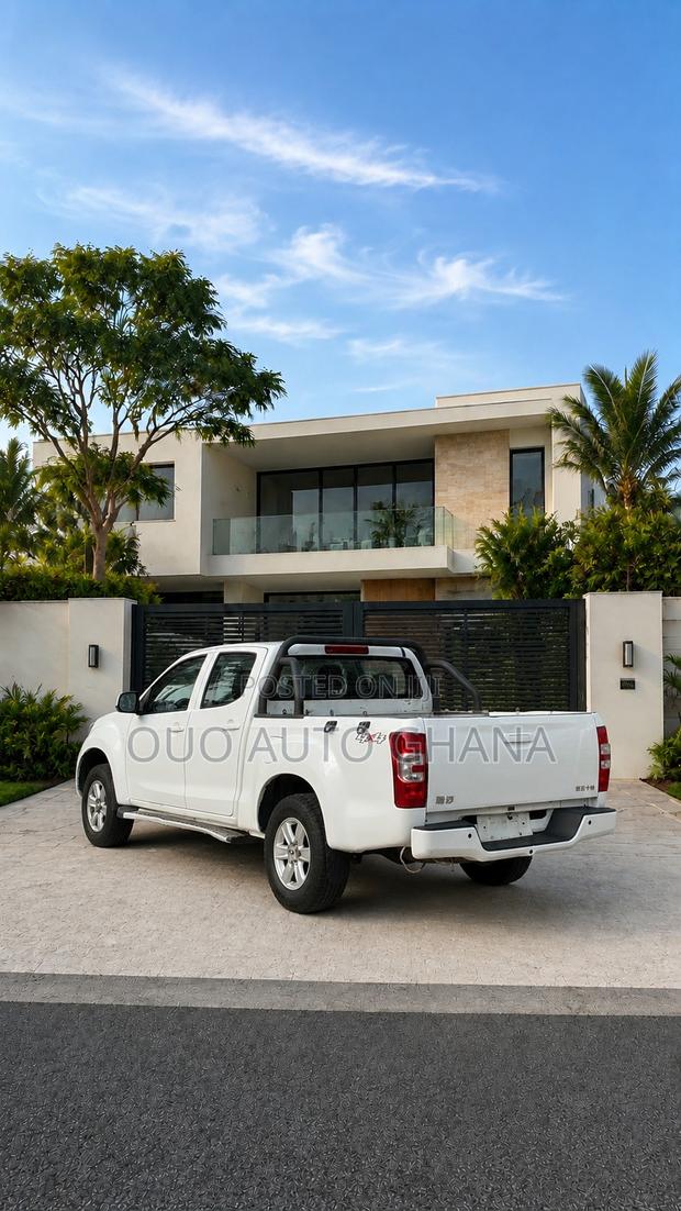Isuzu D-MAX 2022 White