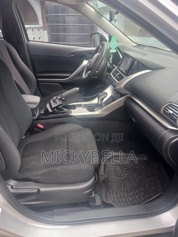 Mitsubishi Eclipse 2019 Gray