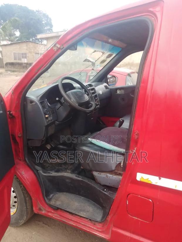 Toyota Grand HiAce 2002 Red