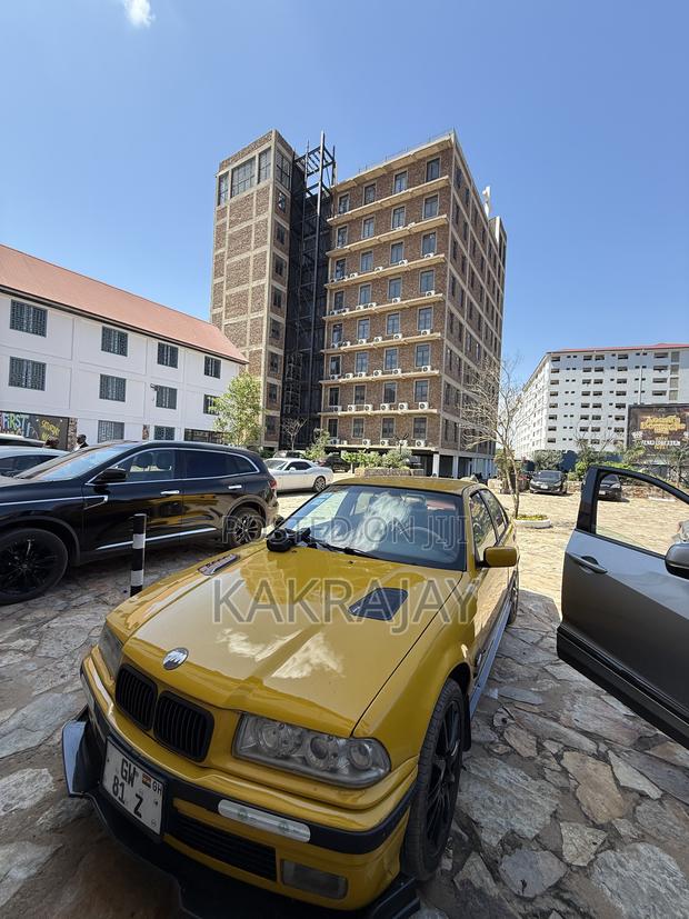BMW 3 Series 2003 Yellow