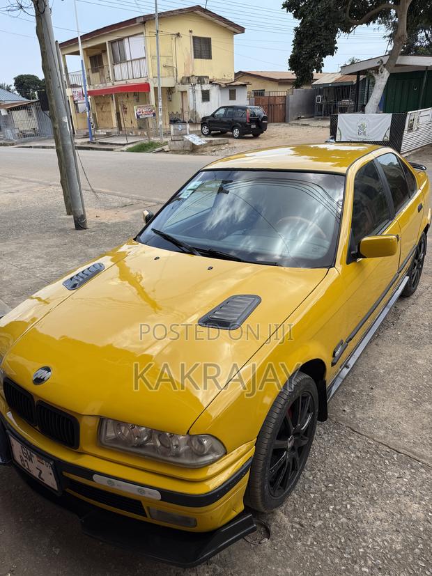 BMW 3 Series 2003 Yellow