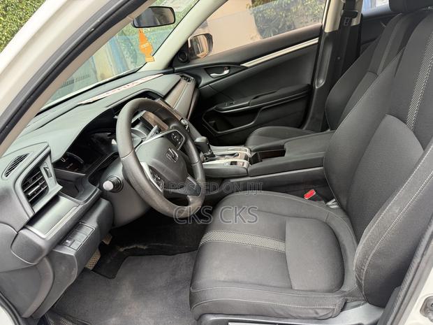 Honda Civic 2018 White