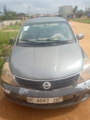 Nissan Versa 2011 Gray for sale