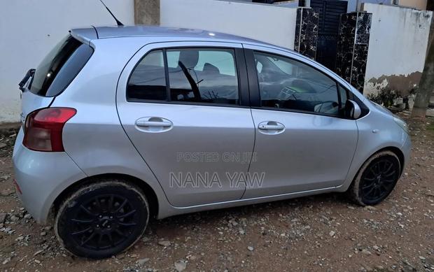 Toyota Yaris 2009 Silver