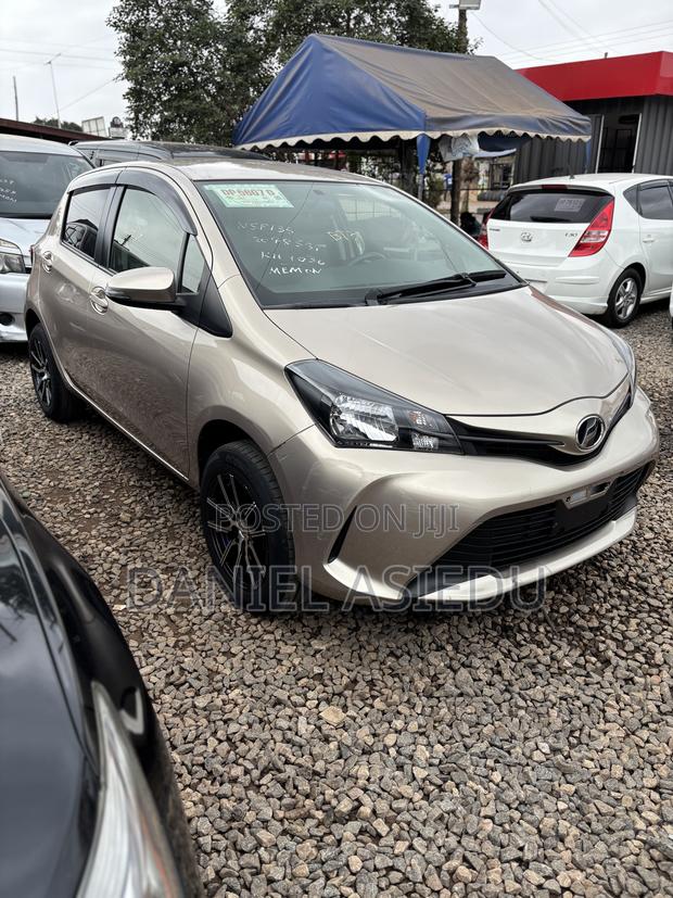 Toyota Vitz 1.3 AWD 3dr 2015 Gold