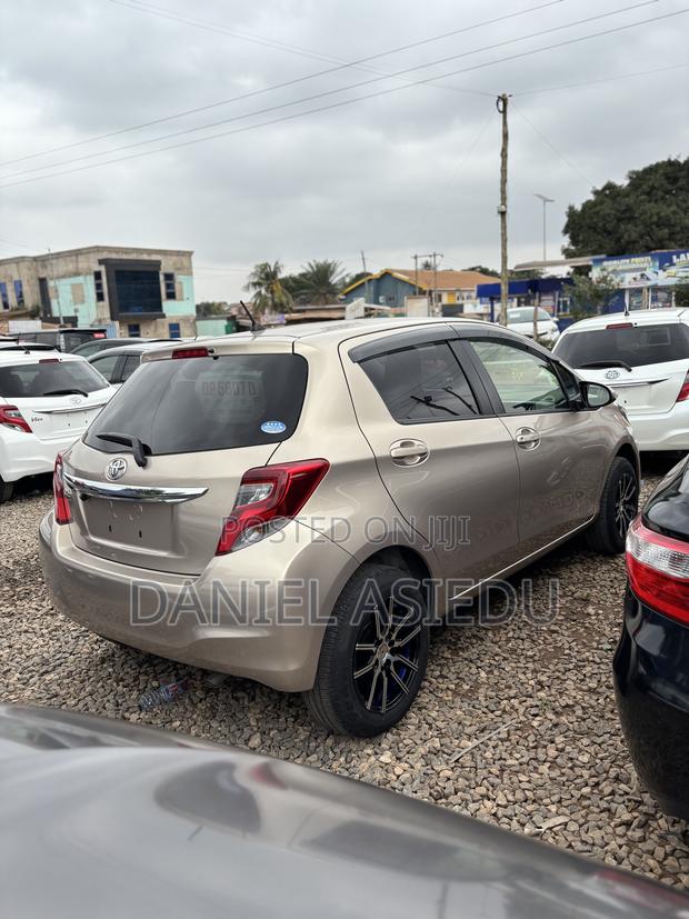 Toyota Vitz 1.3 AWD 3dr 2015 Gold