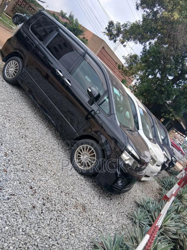Toyota Voxy 2013 Black