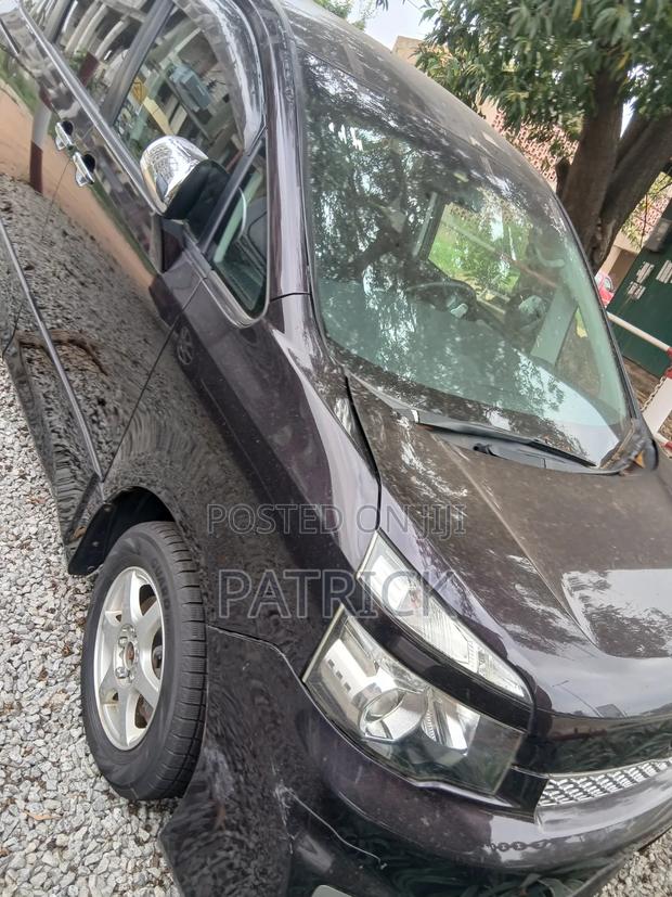 Toyota Voxy 2011 Matt Black
