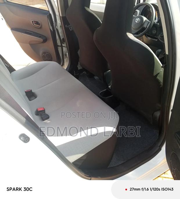 Toyota Vitz 2013 White