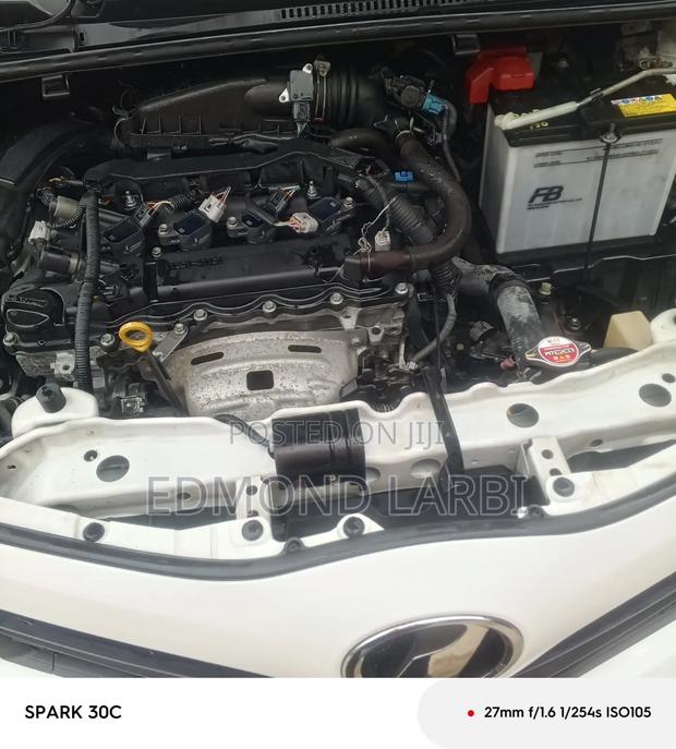Toyota Vitz 2013 White