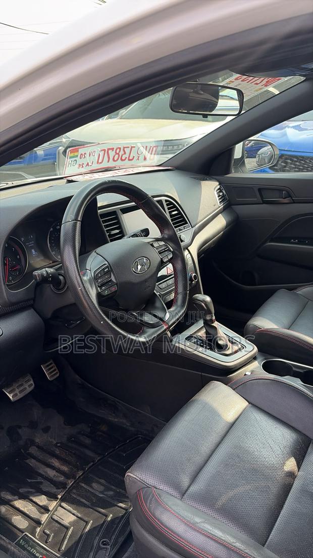 Hyundai Elantra Sport 2018 White