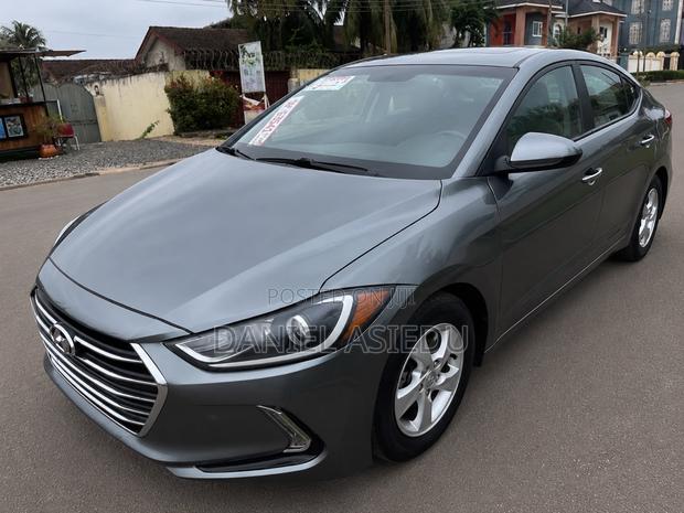 Hyundai Elantra ECO Sedan FWD (1.4L 4cyl 7A) 2017 Gray