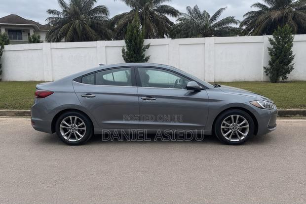 Hyundai Elantra ECO Sedan FWD (1.4L 4cyl 7A) 2017 Gray