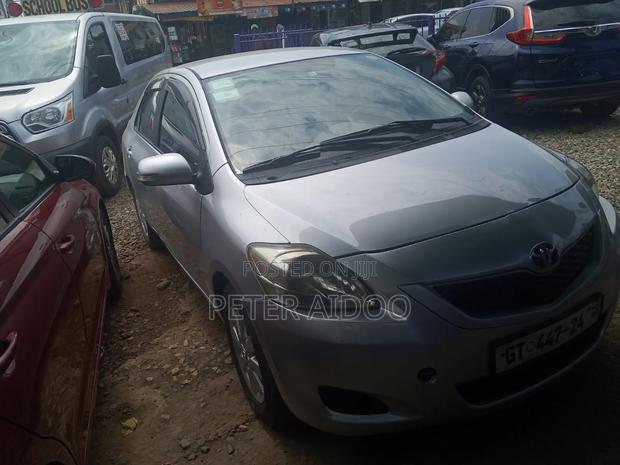 Toyota Belta 2010 Silver
