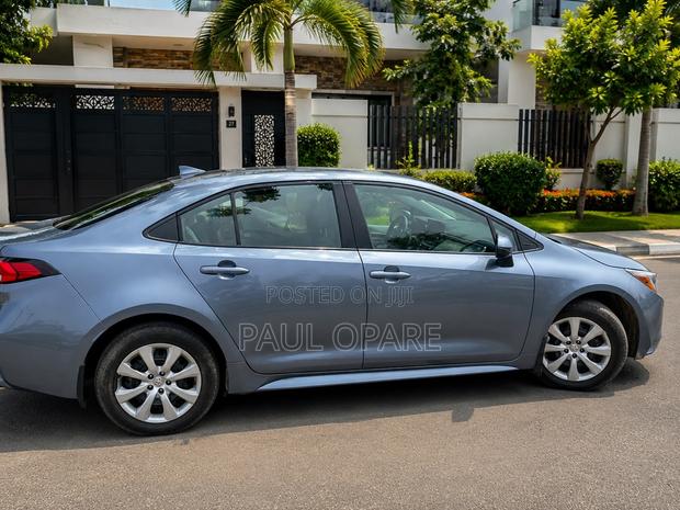 Toyota Corolla LE 2022 Blue
