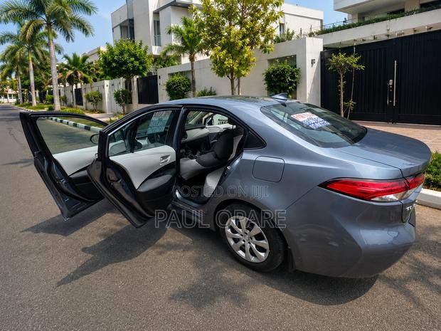 Toyota Corolla LE 2022 Blue