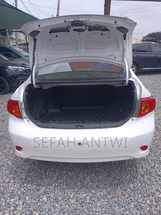 Toyota Corolla 2010 White