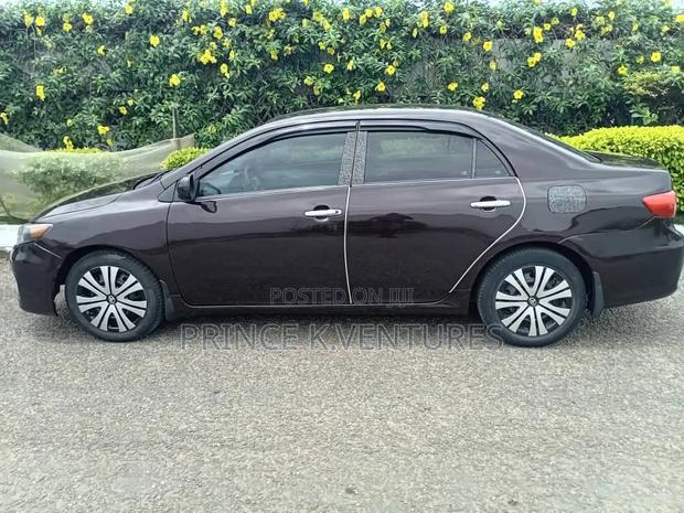 Toyota Corolla L 4dr Sedan (1.8L 4cyl 5M) 2012 Brown