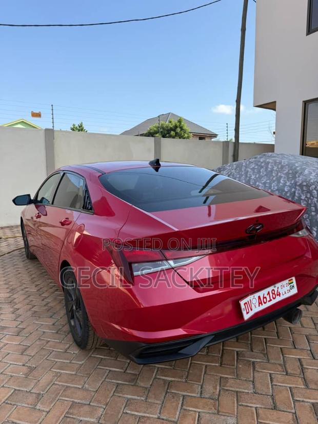 Hyundai Elantra SEL 2022 Red