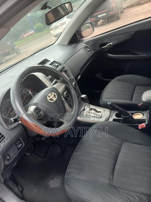Toyota Corolla S 4dr Sedan (1.8L 4cyl 4A) 2013 Gray