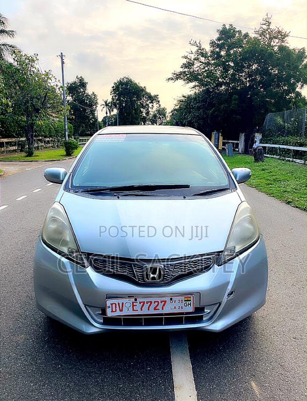 Honda Fit Automatic 2012 Silver
