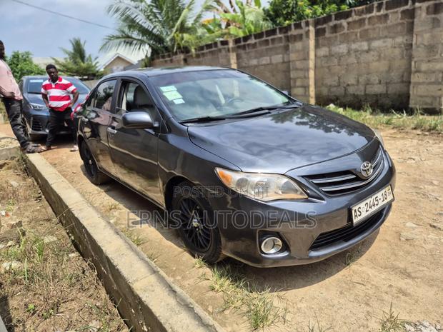 Toyota Corolla 2013 Gray
