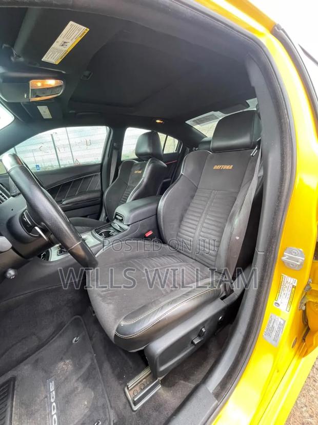 Dodge Charger 2018 Yellow