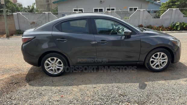 Toyota Yaris iA 1.5 FWD 2018 Gray