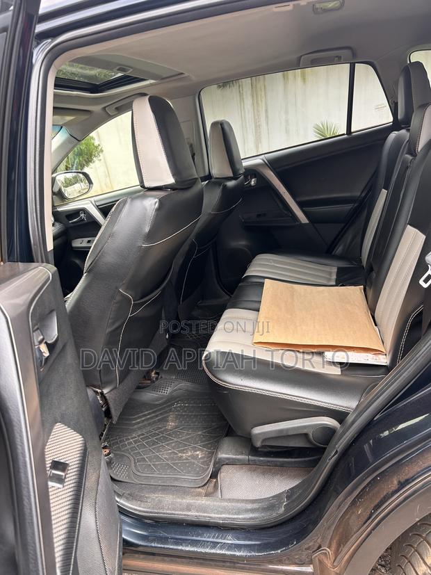 Toyota RAV4 Limited 4dr SUV (2.5L 4cyl 6A) 2018 Green