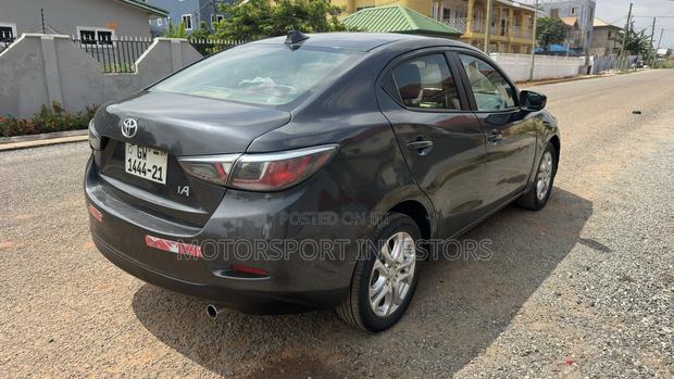 Toyota Yaris iA 1.5 FWD 2018 Gray