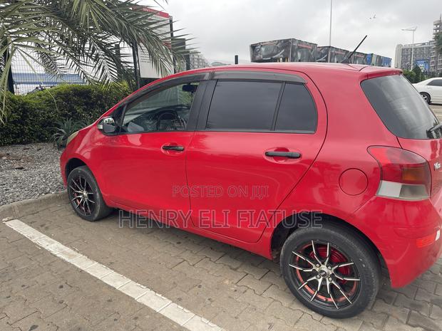 Toyota Vitz 2010 Red
